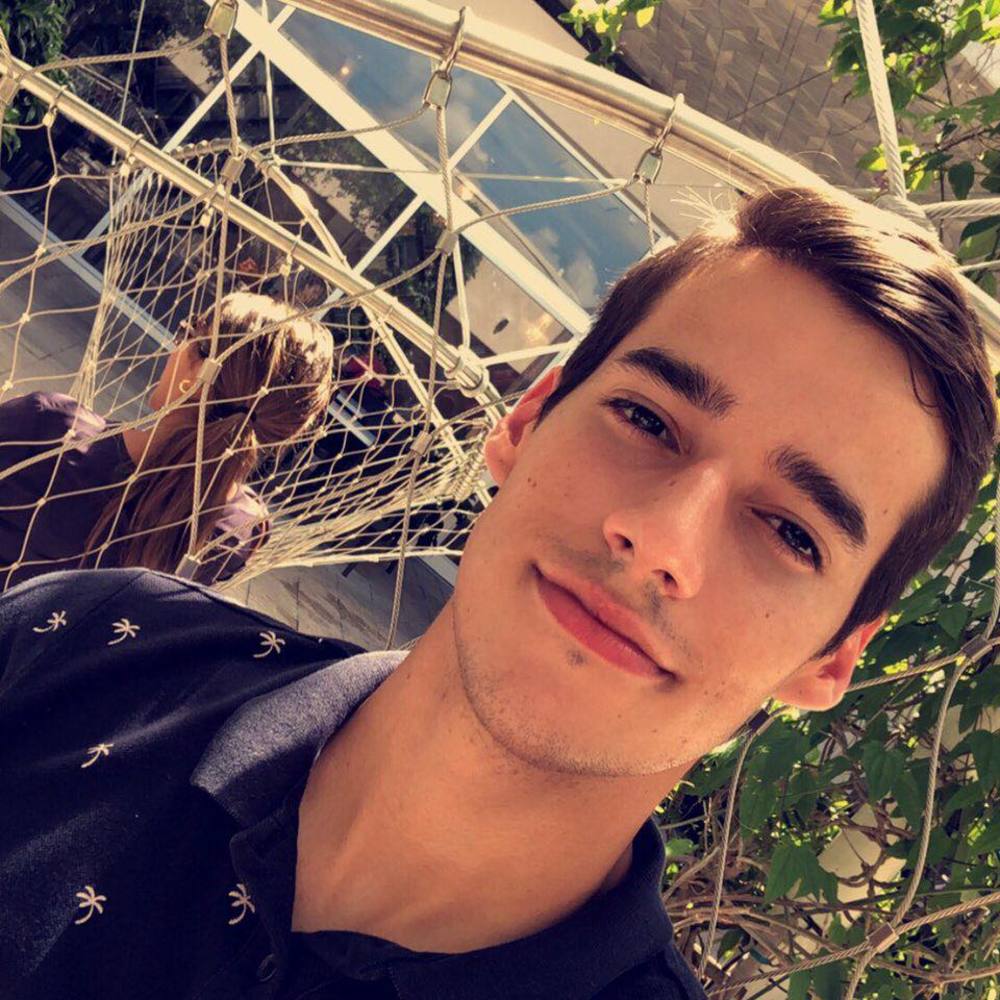 Meet your Posher, Claudio